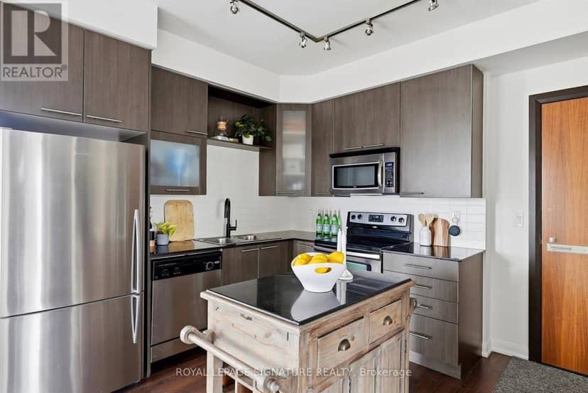 2009 - 500 Sherbourne Street, Toronto, photo 3
