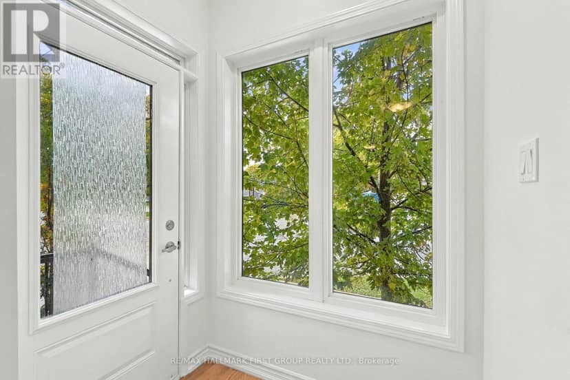 33 - 9 Clintwood Gate, Toronto, photo 3