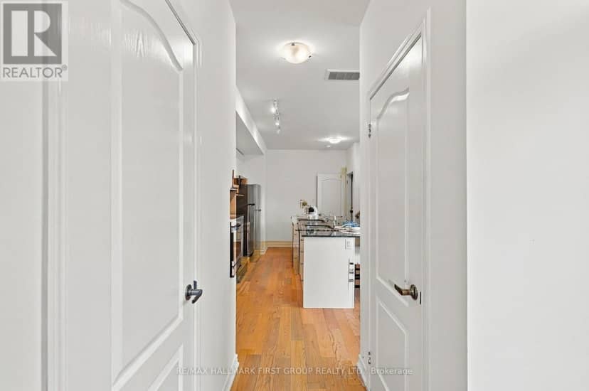 33 - 9 Clintwood Gate, Toronto, photo 4