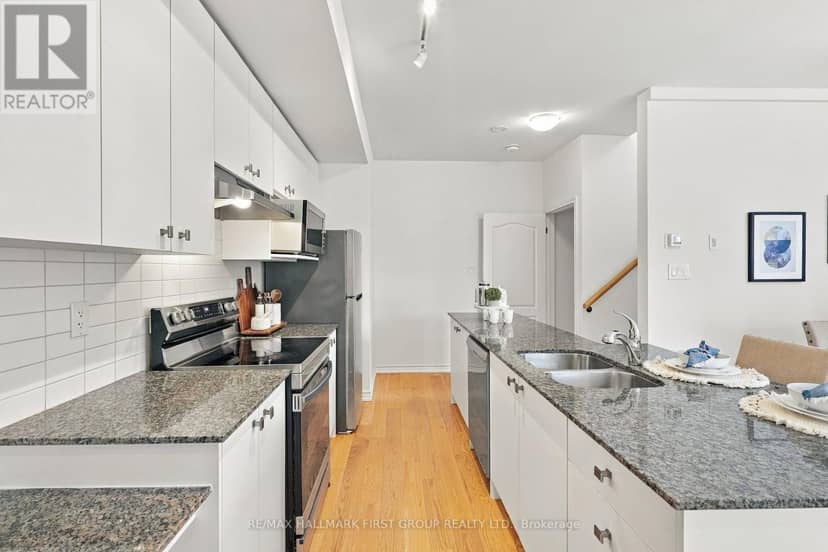 33 - 9 Clintwood Gate, Toronto, photo 6