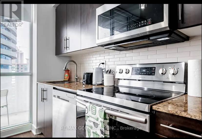 2811 - 55 Bremner Boulevard — photo 19 of 24