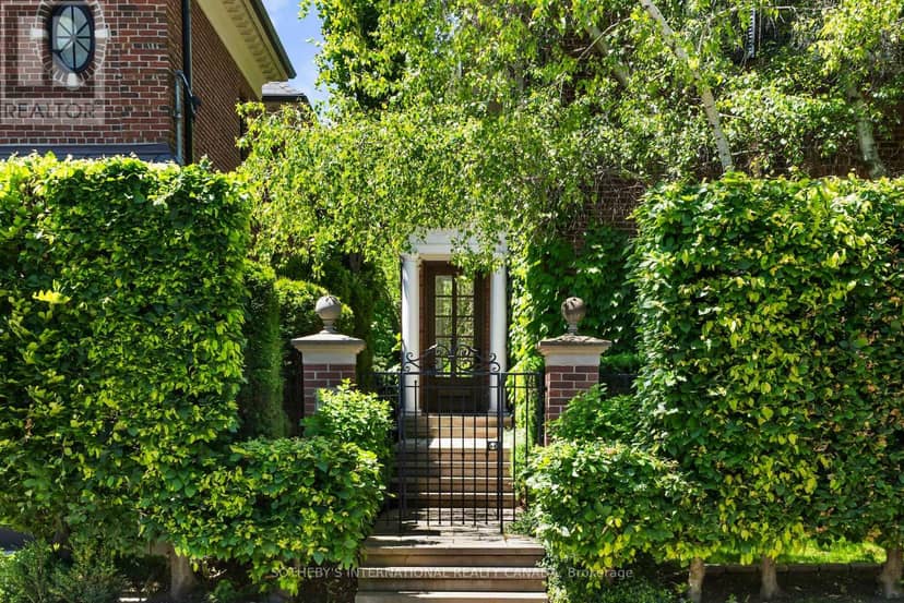 236 Poplar Plains Road, Toronto, photo 2
