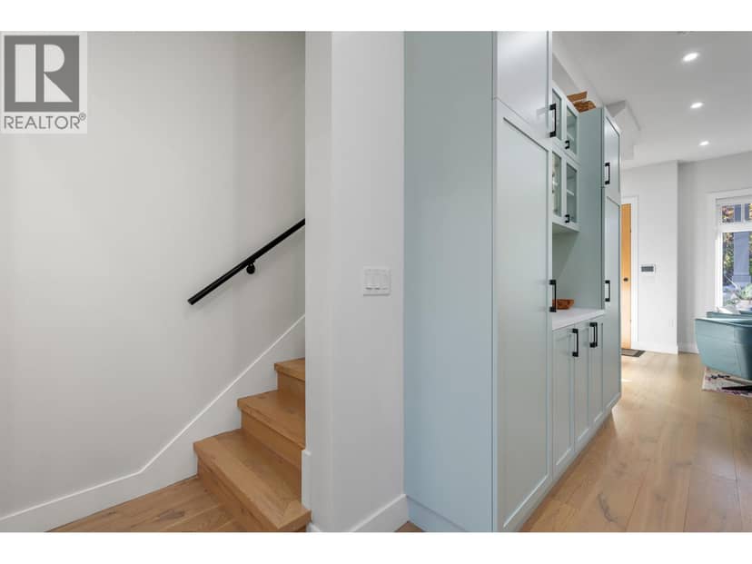 1315 E 20 Avenue — photo 14 of 40