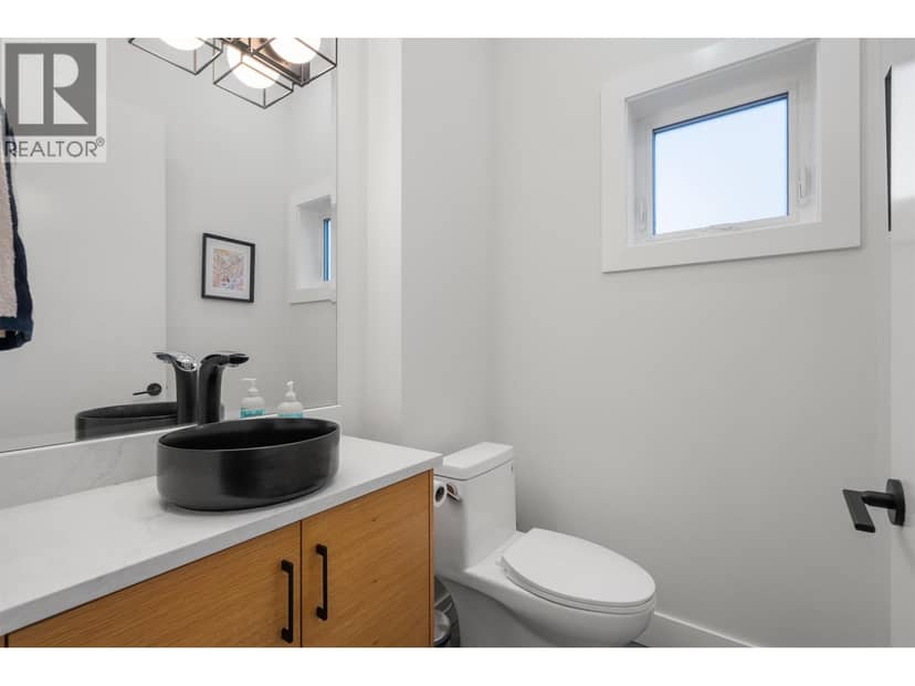 1315 E 20 Avenue — photo 16 of 40