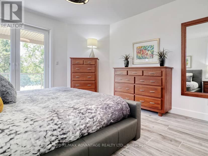 240 Edgewater Boulevard — photo 21 of 40