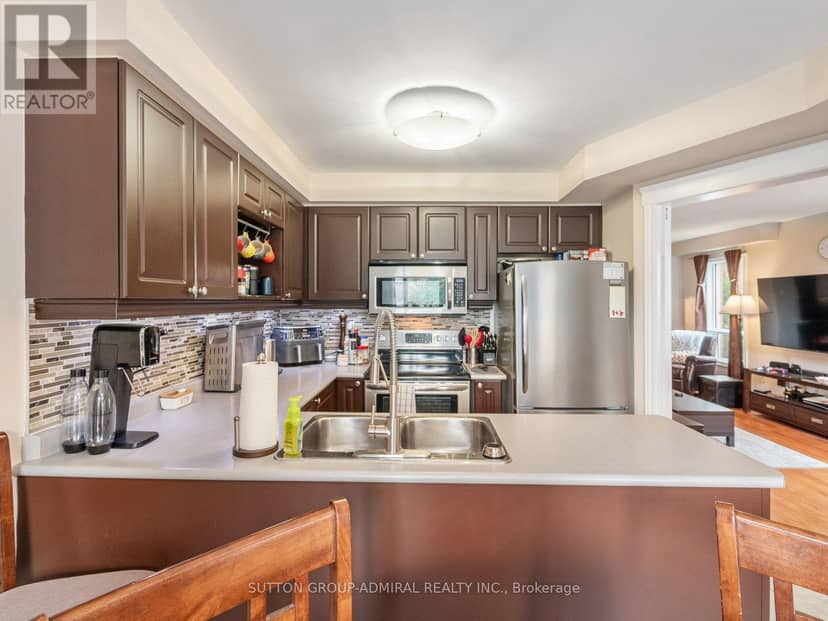 267 Warner Crescent — photo 15 of 40