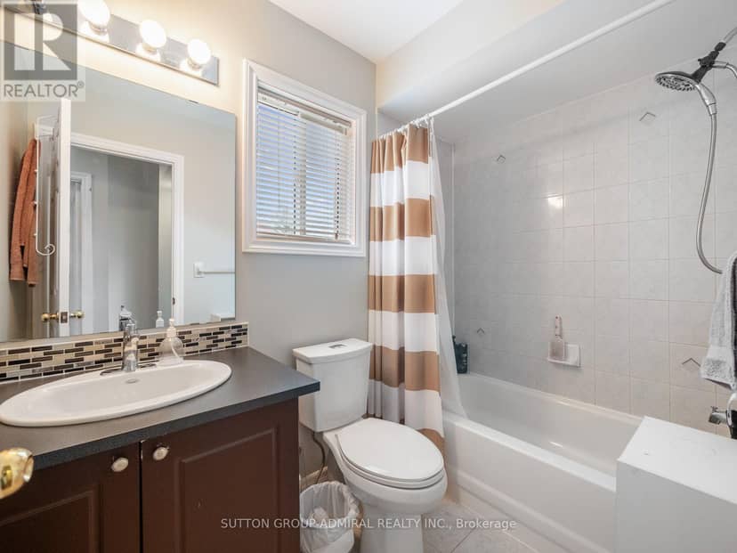 267 Warner Crescent — photo 27 of 40