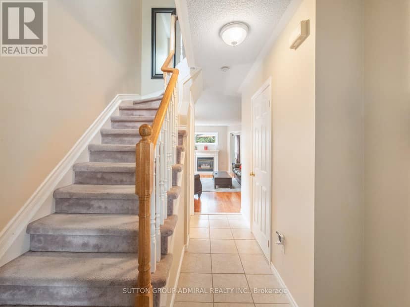 267 Warner Crescent, Newmarket, photo 7