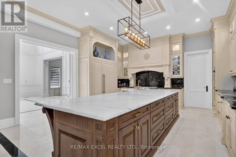 28 Personna Boulevard — photo 15 of 40