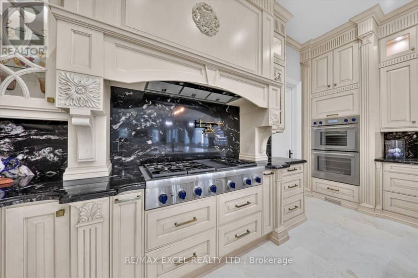 28 Personna Boulevard — photo 17 of 40
