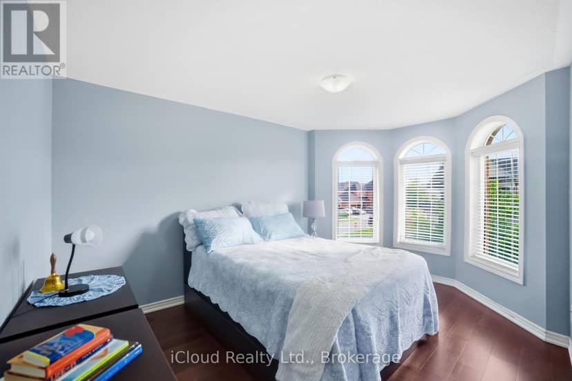 5 Leith Drive — photo 22 of 40