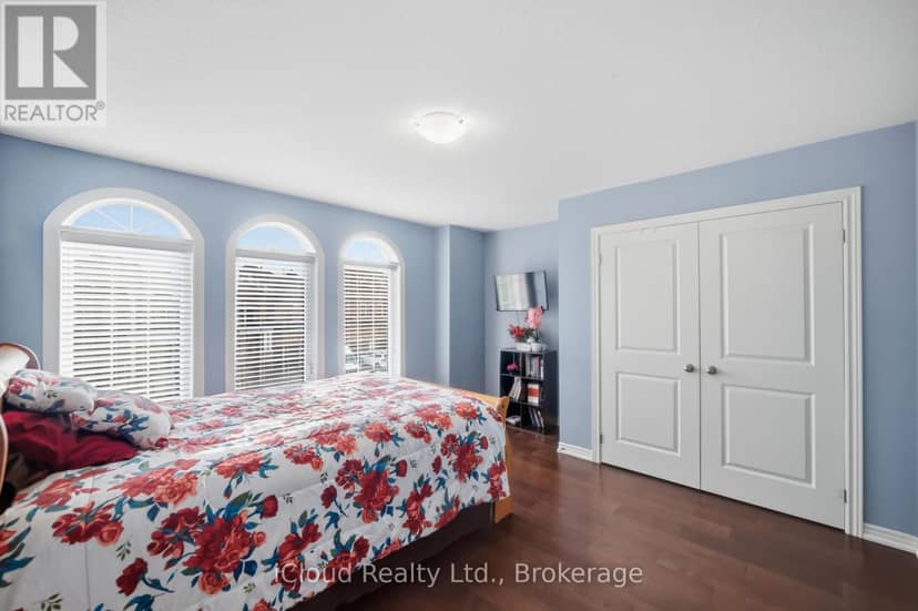 5 Leith Drive — photo 24 of 40