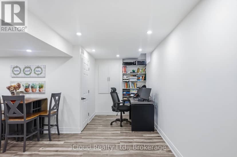 5 Leith Drive — photo 39 of 40