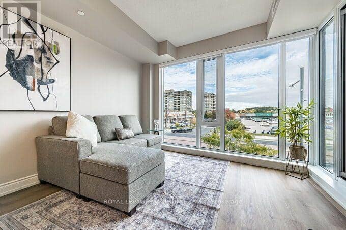 219B - 9600 Yonge Street — photo 34 of 40