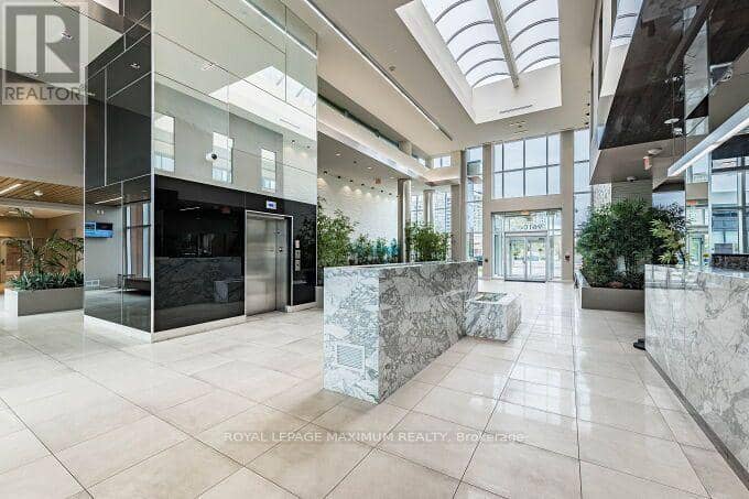 219B - 9600 Yonge Street, Richmond Hill, photo 6
