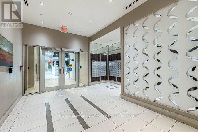 219B - 9600 Yonge Street, Richmond Hill, photo 8