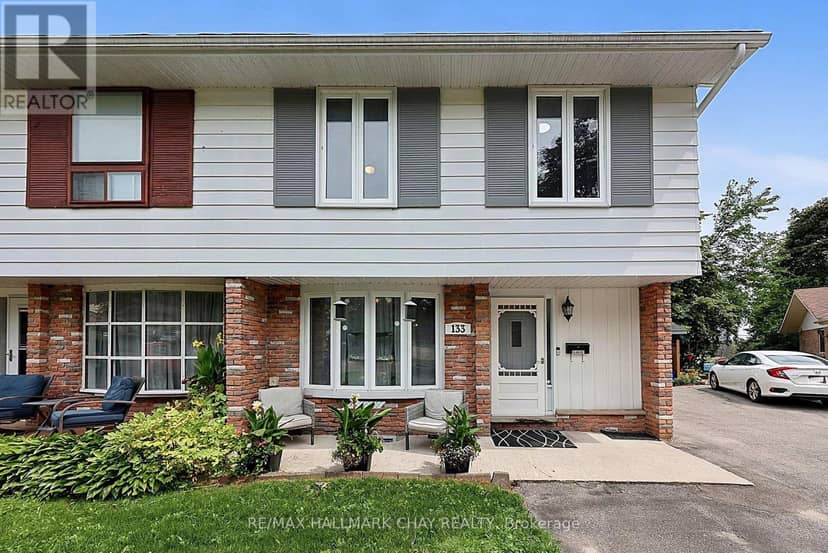 133 Daphne Crescent — photo 1 of 40