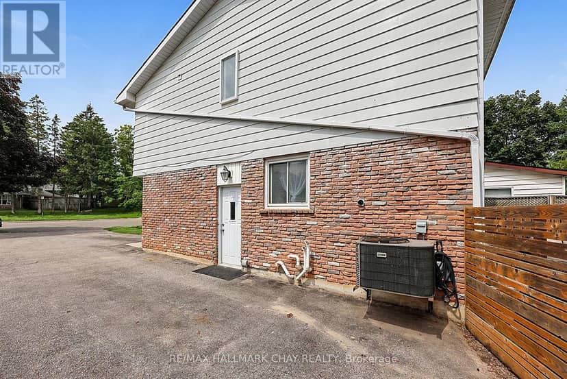 133 Daphne Crescent — photo 38 of 40