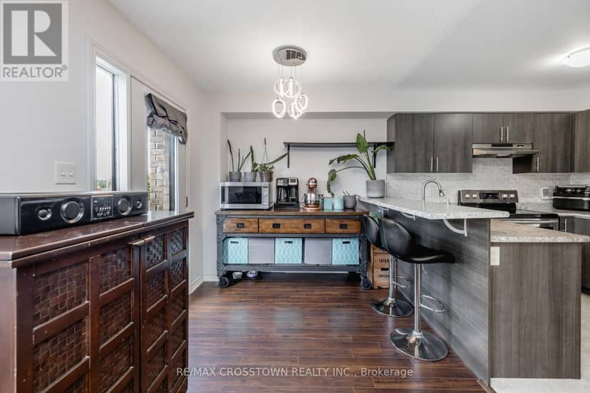 2 - 43 Madelaine Drive — photo 12 of 40