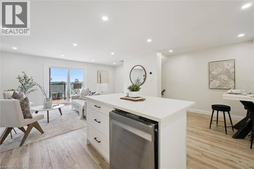 28 BORDEN Street — photo 14 of 36
