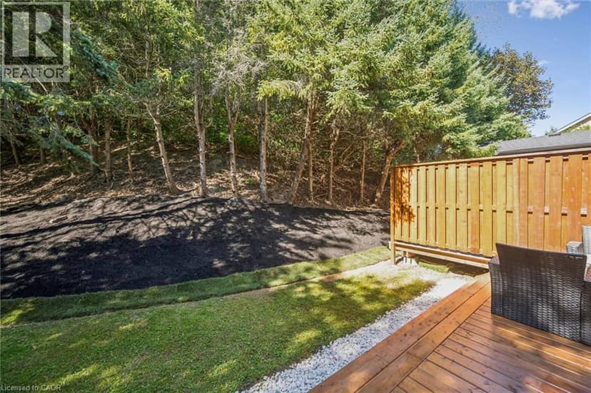 28 BORDEN Street — photo 33 of 36