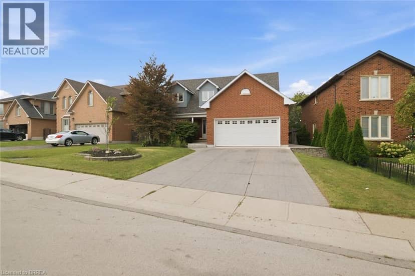 92 NATIONAL Drive — photo 1 of 40