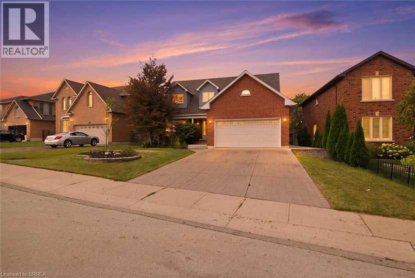 92 NATIONAL Drive — photo 2 of 40