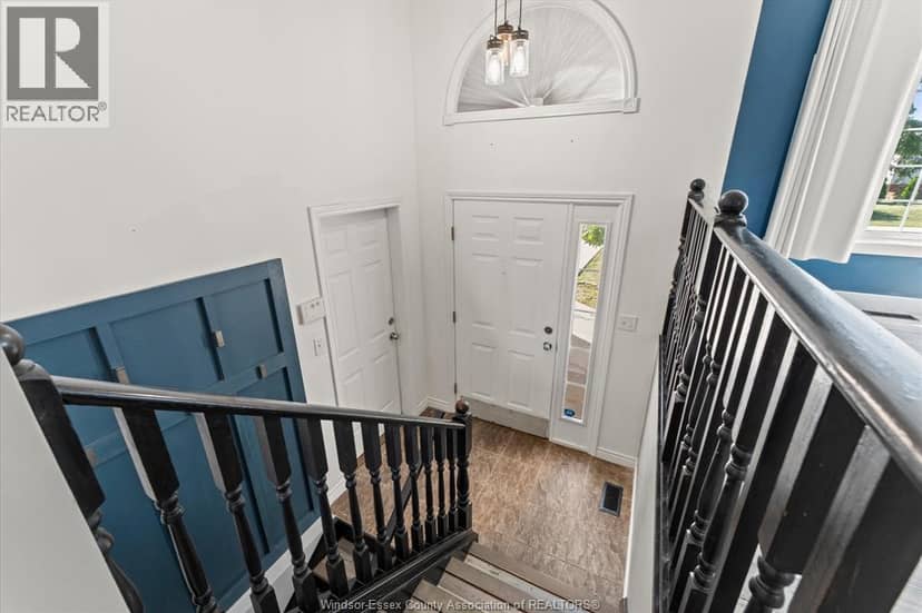 584 Pettypiece Drive — photo 4 of 40
