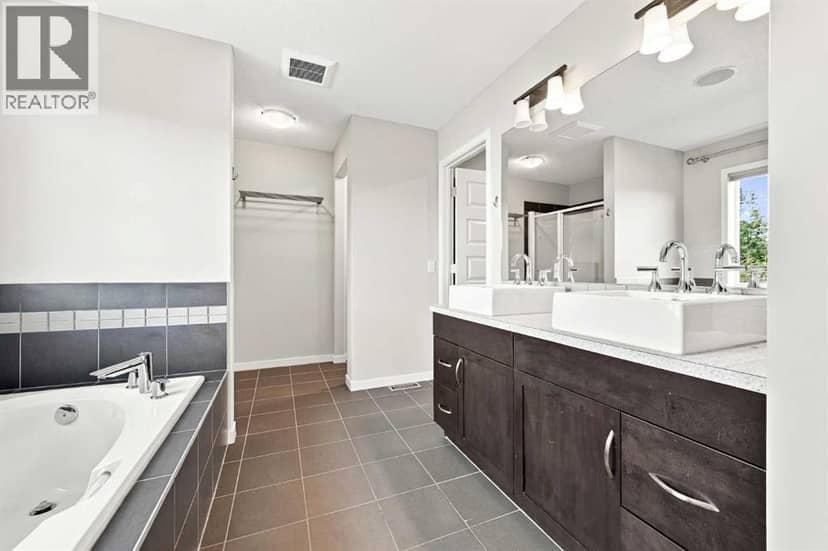 38 Drake Landing Drive — photo 18 of 40