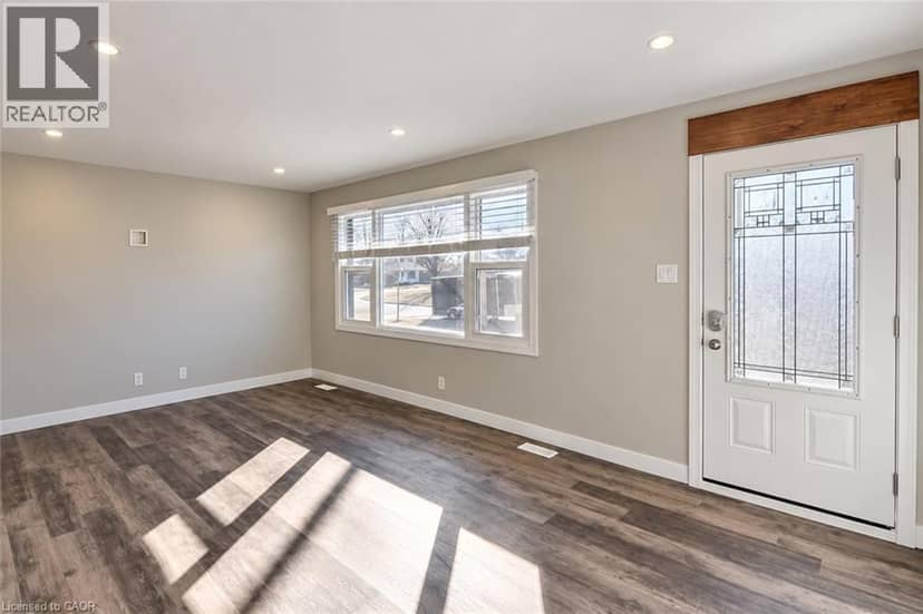 134 OAKSIDE Street, London, photo 2