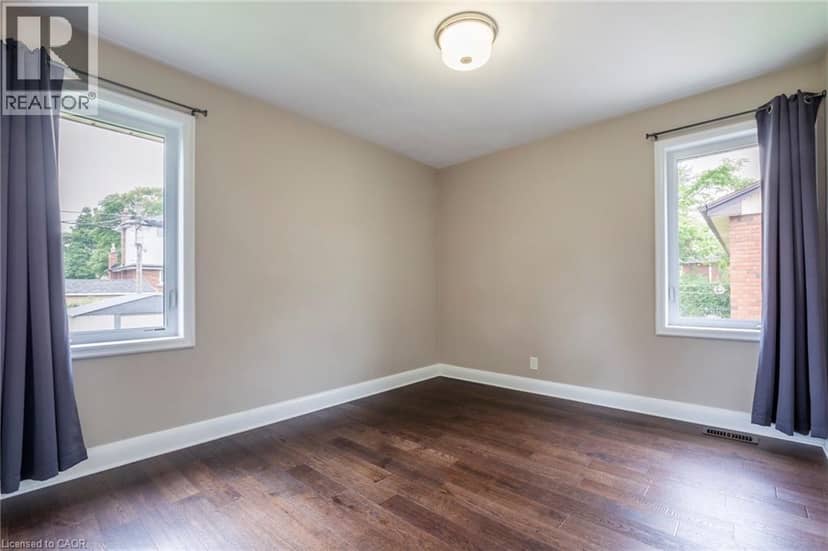 292 SOUTH BEND Road E — photo 15 of 29