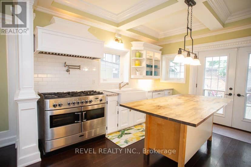 116 Dufferin Avenue — photo 14 of 40