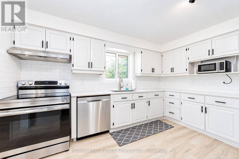 30 Cowan Avenue — photo 16 of 40