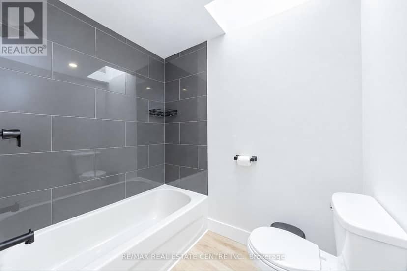 30 Cowan Avenue — photo 23 of 40
