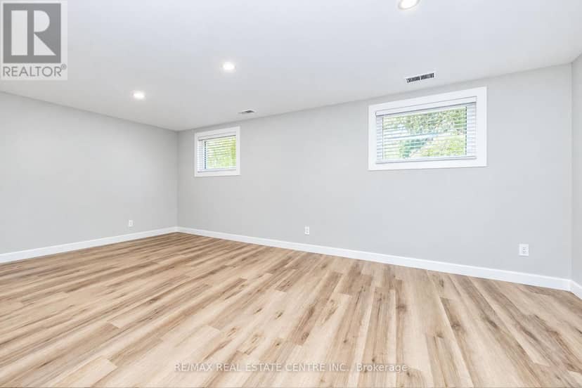30 Cowan Avenue — photo 36 of 40