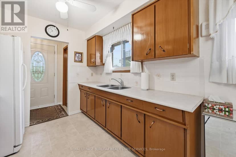 138 Luscombe Street, Hamilton, photo 8