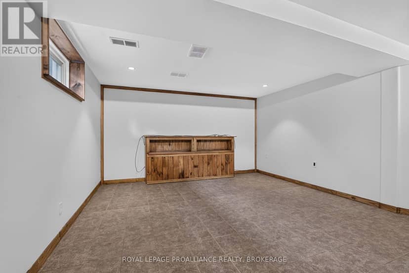 1132 Halifax Drive — photo 31 of 40