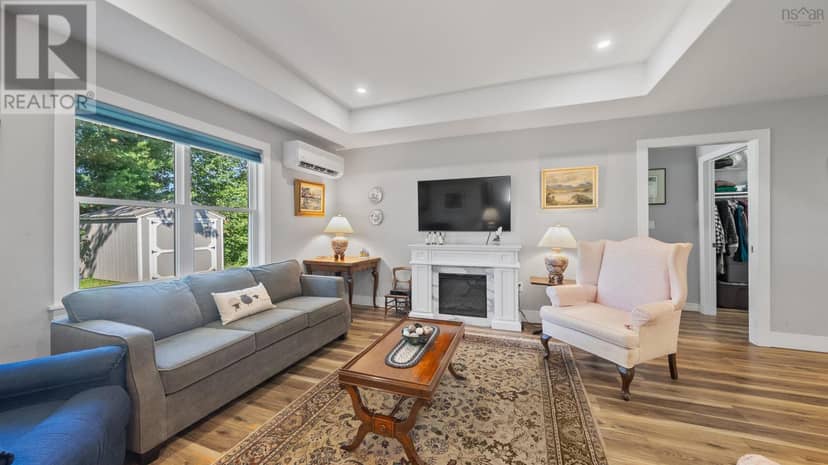 8 Covey Drive — photo 19 of 40