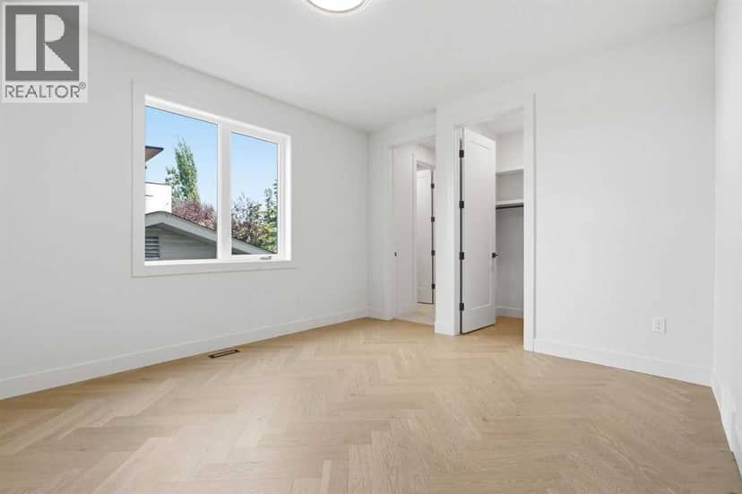 2131 29 Avenue SW — photo 21 of 40