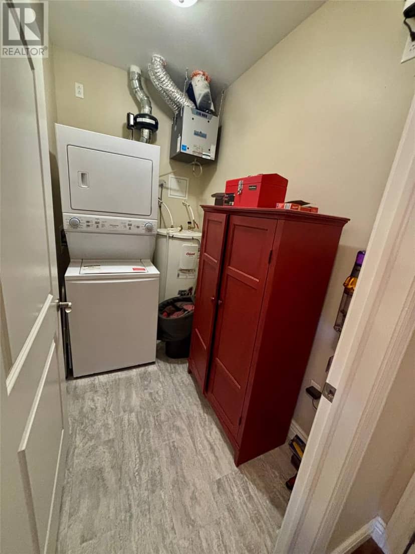 6 Curtis Lane Unit#106 — photo 10 of 18