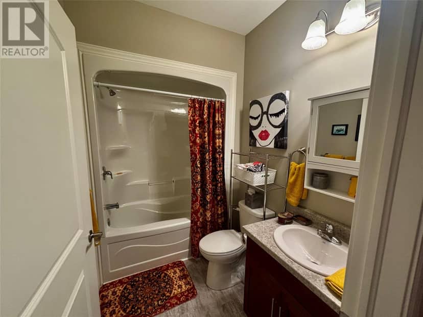 6 Curtis Lane Unit#106 — photo 15 of 18