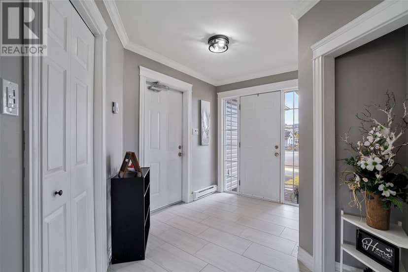 7 Callaghan Place, Paradise, photo 2