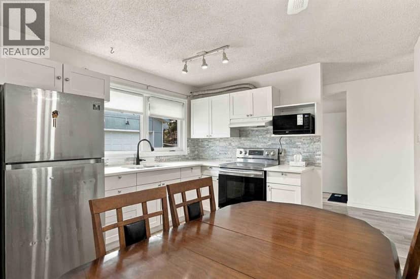 7 Pond Crescent — photo 12 of 33