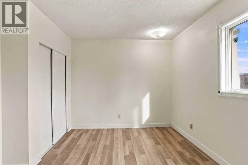 7 Pond Crescent — photo 14 of 33