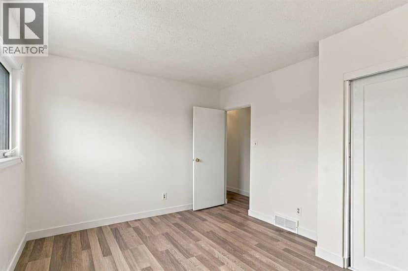 7 Pond Crescent — photo 16 of 33