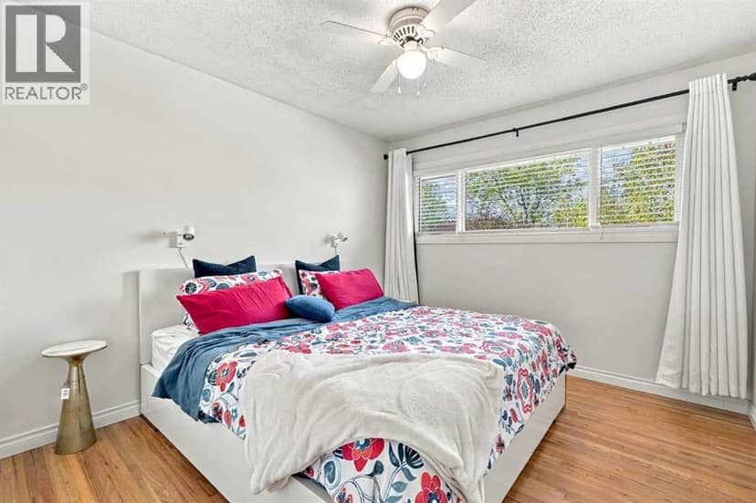 4011 25 Avenue SW — photo 14 of 40