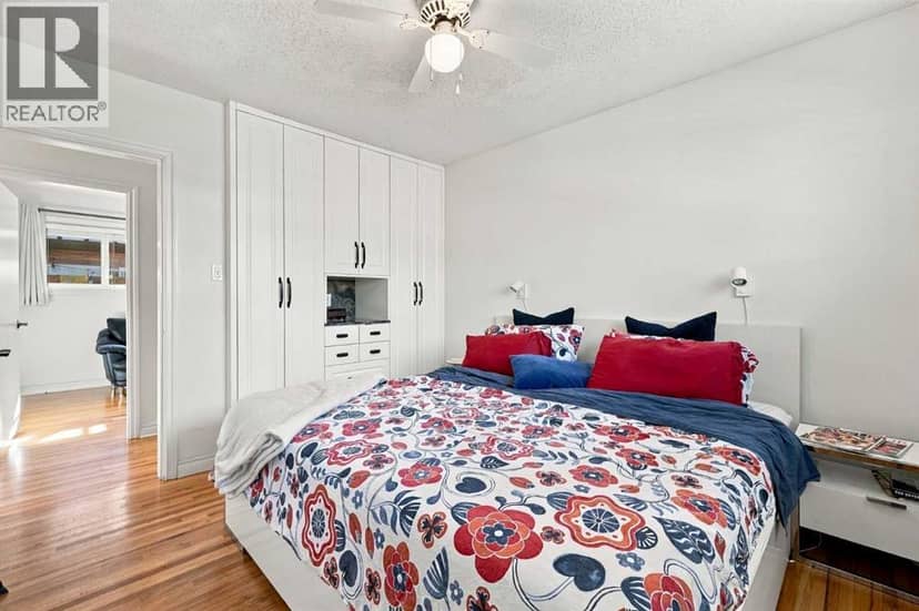 4011 25 Avenue SW — photo 15 of 40