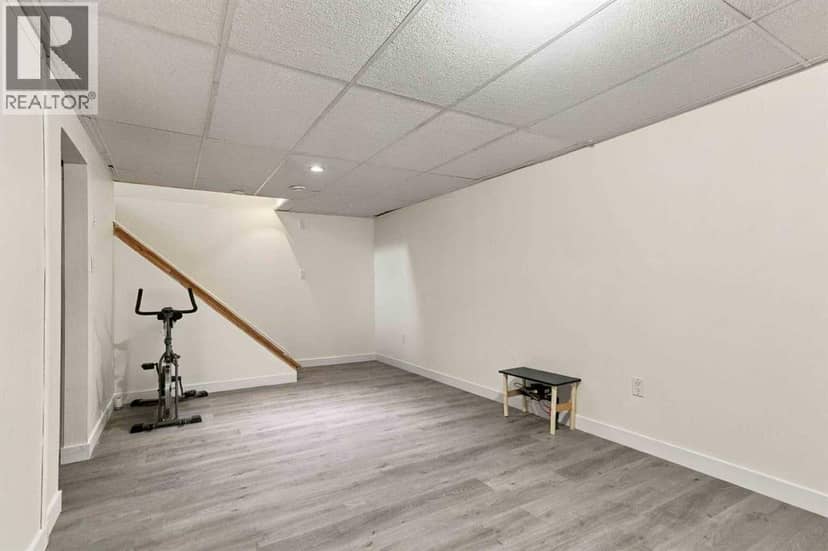 7 Pond Crescent — photo 24 of 33