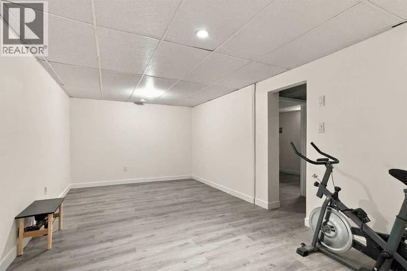 7 Pond Crescent — photo 22 of 33