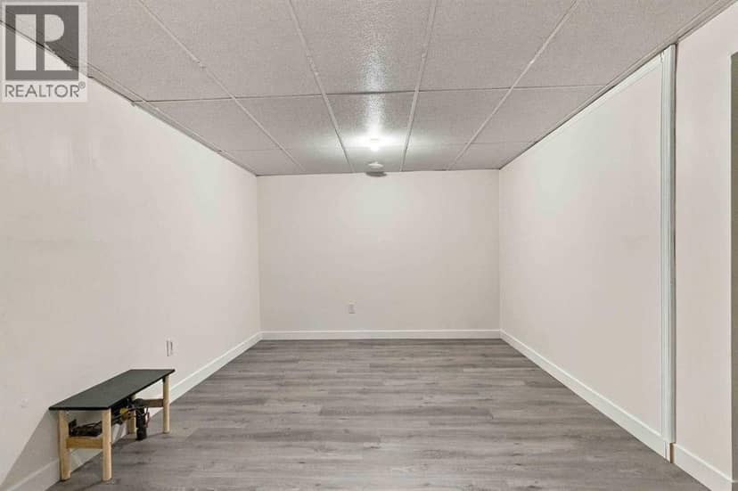 7 Pond Crescent — photo 23 of 33